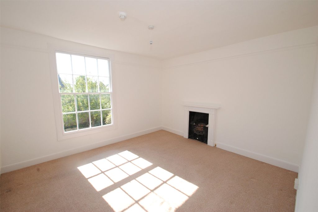 Property photo 2 of 6 Picture No. 02