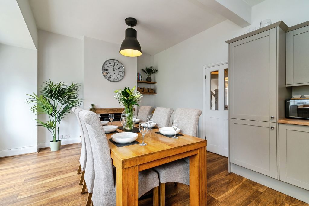 Property photo 3 of 21 Pbox-Img.Jpg