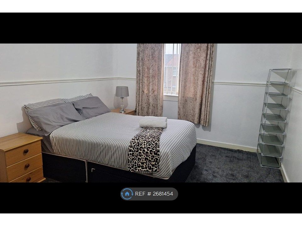 Property photo 2 of 35