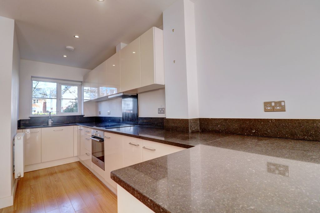 Property photo 3 of 20 Picture No. 22