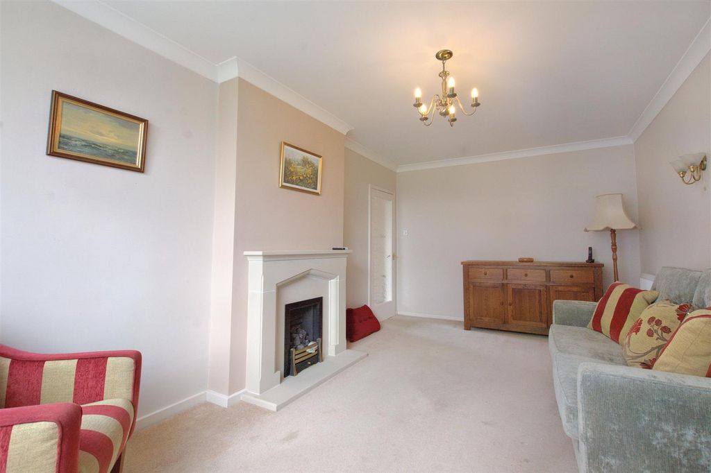 Property photo 2 of 21 Lounge/Sitting Room