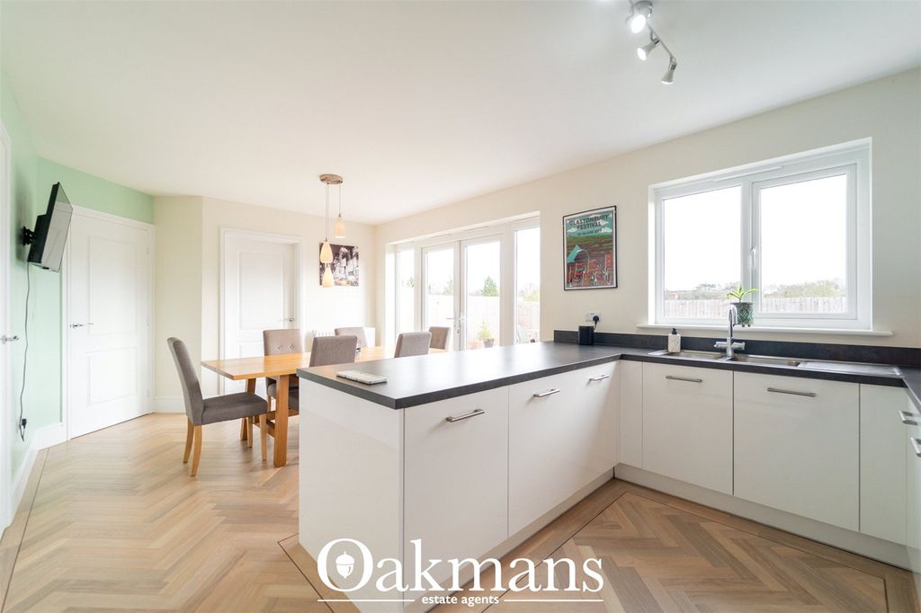 Property photo 2 of 35 Picture No. 50