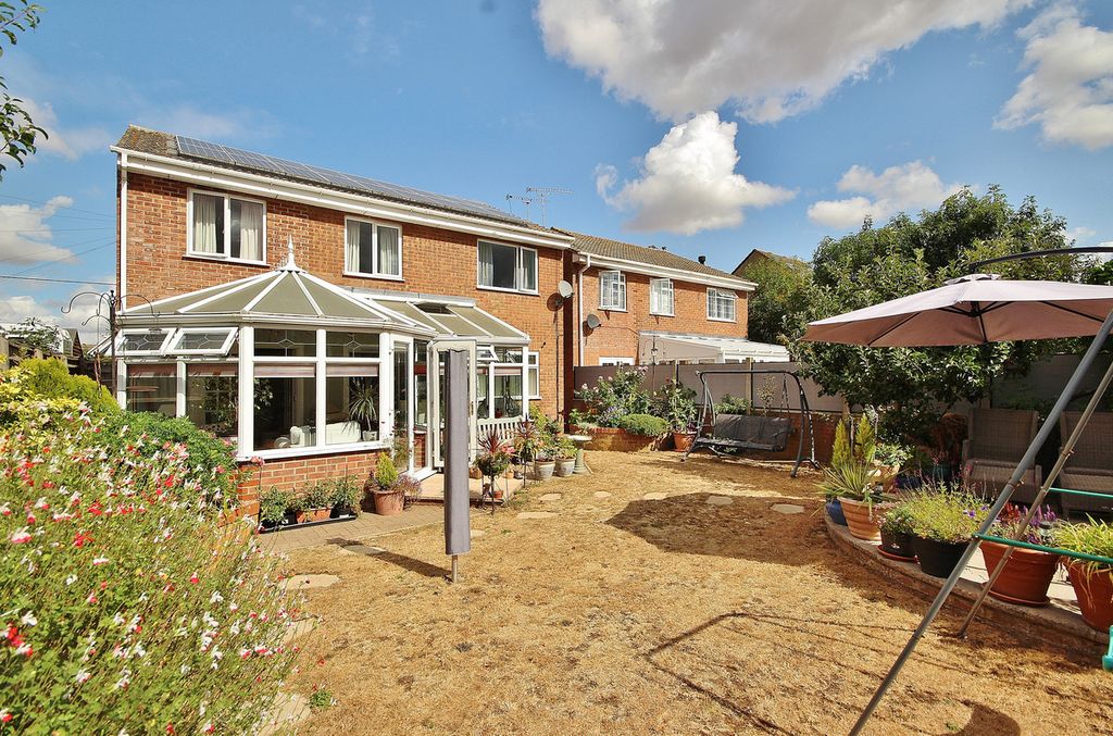 Property photo 2 of 19