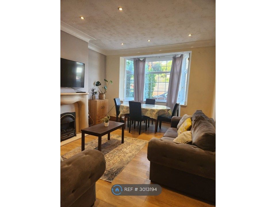 Property photo 2 of 14 Living Room