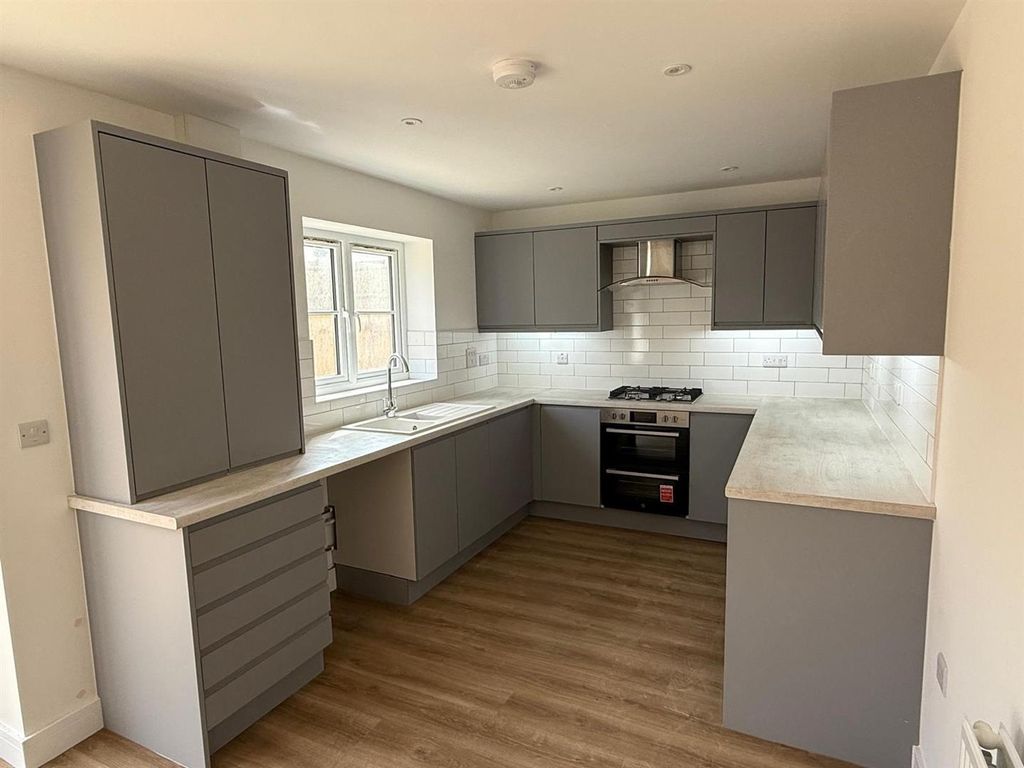 Property photo 2 of 11 Plot 379 Kitchen 1.Jpeg.Jpg