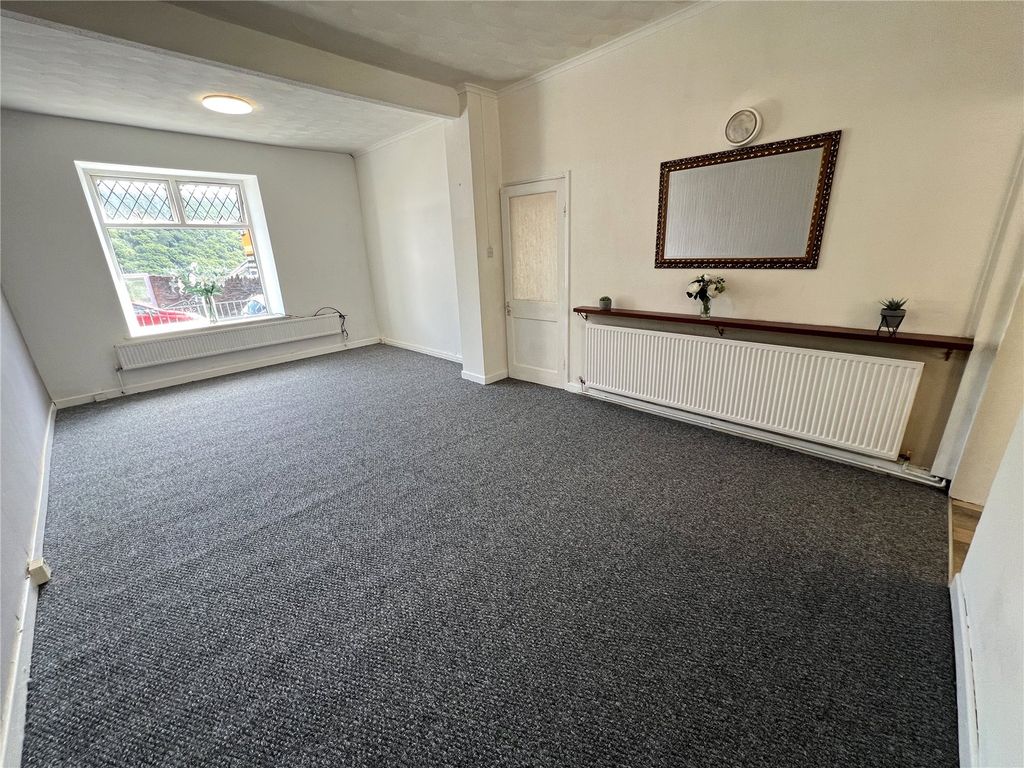 Property photo 2 of 14 Picture No. 20