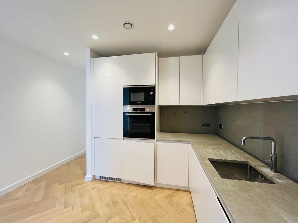 Property photo 2 of 14 Photo 6