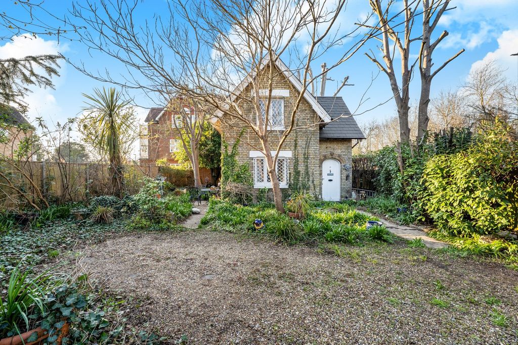 Property photo 1 of 13