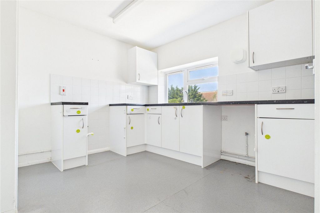 Property photo 3 of 14 Kitchen