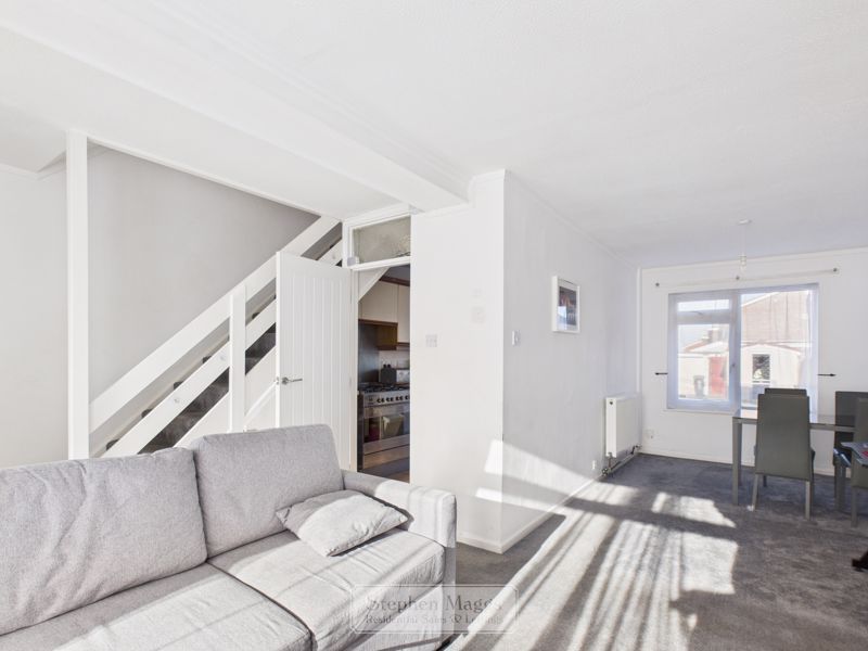 Property photo 3 of 11 Photo 3