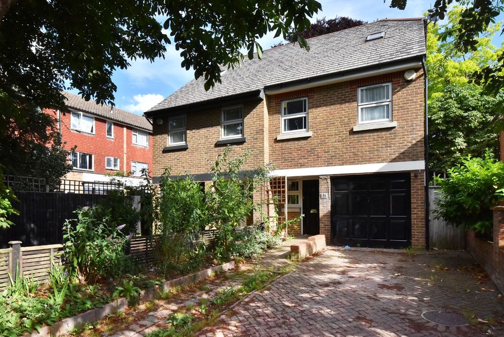 Property photo 1 of 15 5260310
