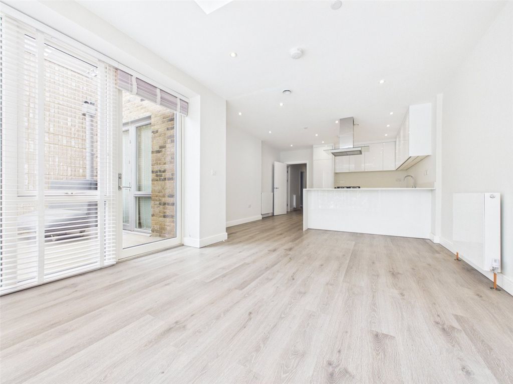 Property photo 3 of 15 Reception/Kitchen