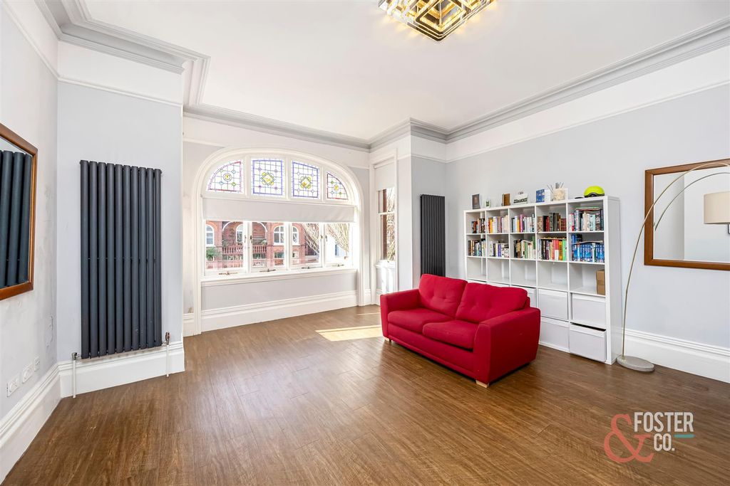 Property photo 3 of 22 Palmeira Avenue, 14, Flat 3-008.Jpg