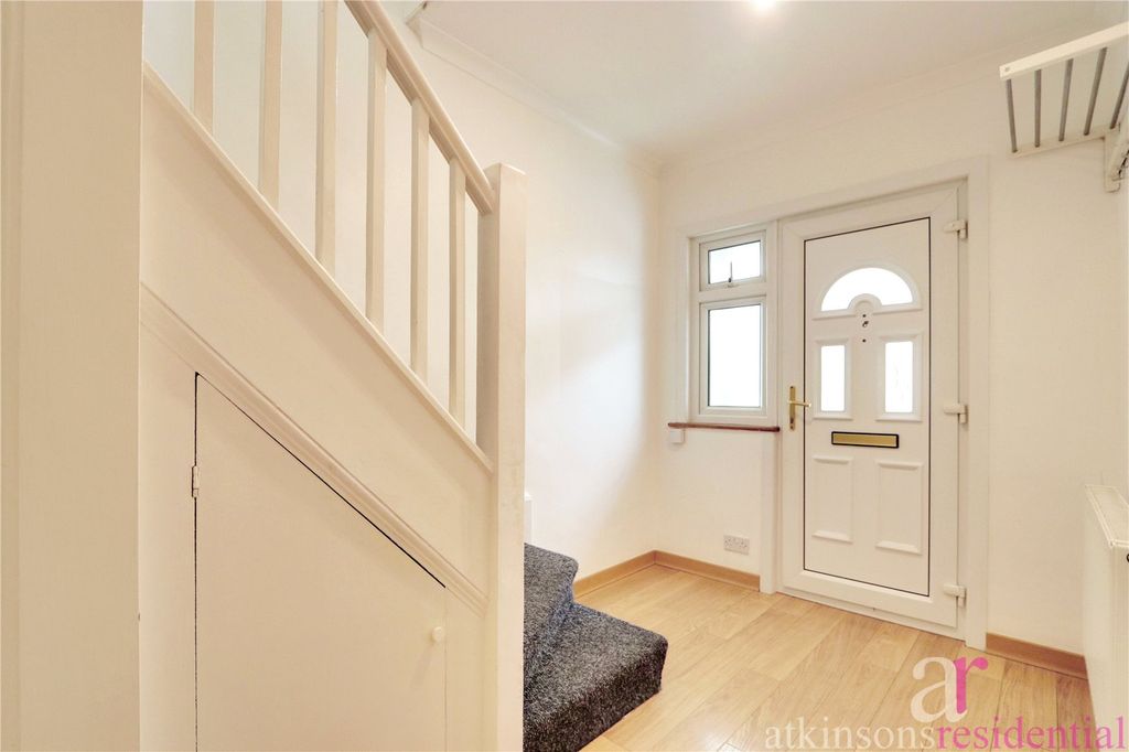 Property photo 2 of 22 Picture No. 04