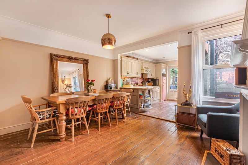 Property photo 3 of 13 Reception