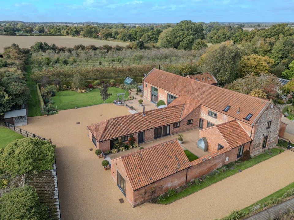 Property photo 2 of 41