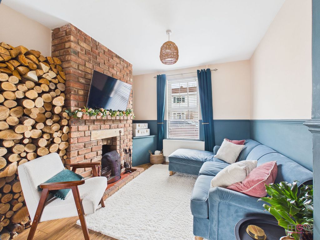 Property photo 2 of 17