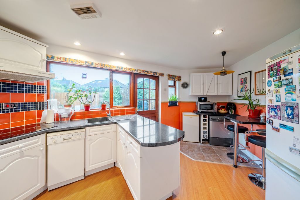 Property photo 3 of 14 1416027-13-699744Cf797B1