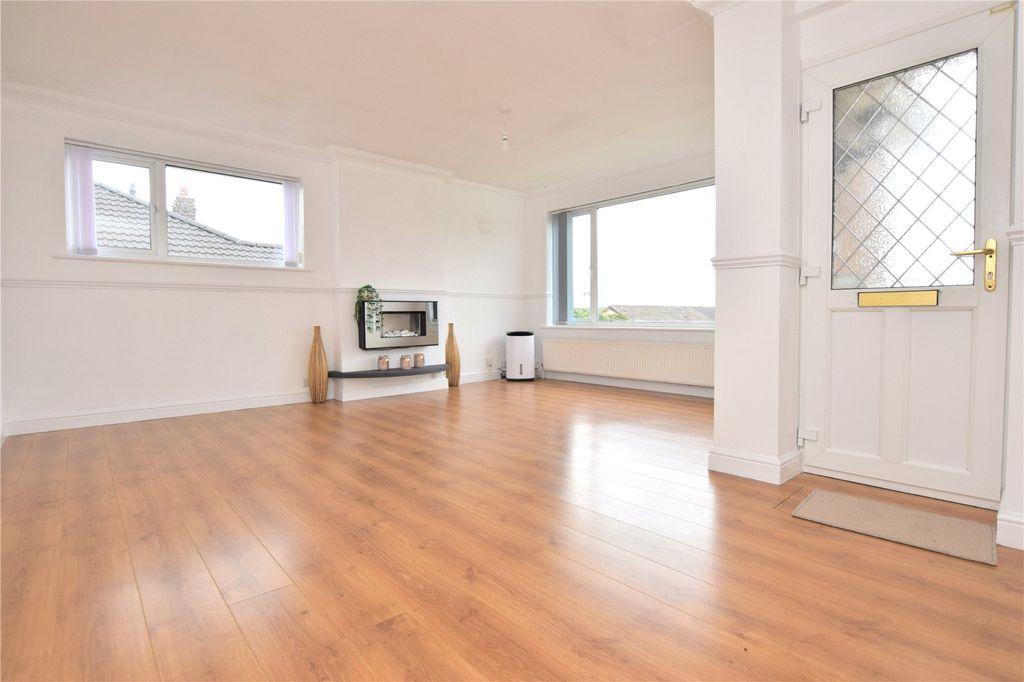 Property photo 2 of 12 Picture No. 08