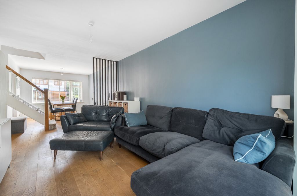 Property photo 2 of 13 1465755-3-6A1d582...