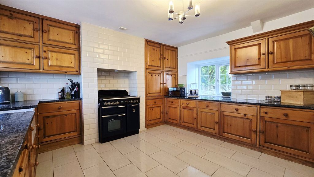 Property photo 2 of 30 Picture No. 43