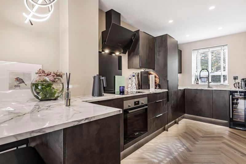 Property photo 3 of 23 Photo 16