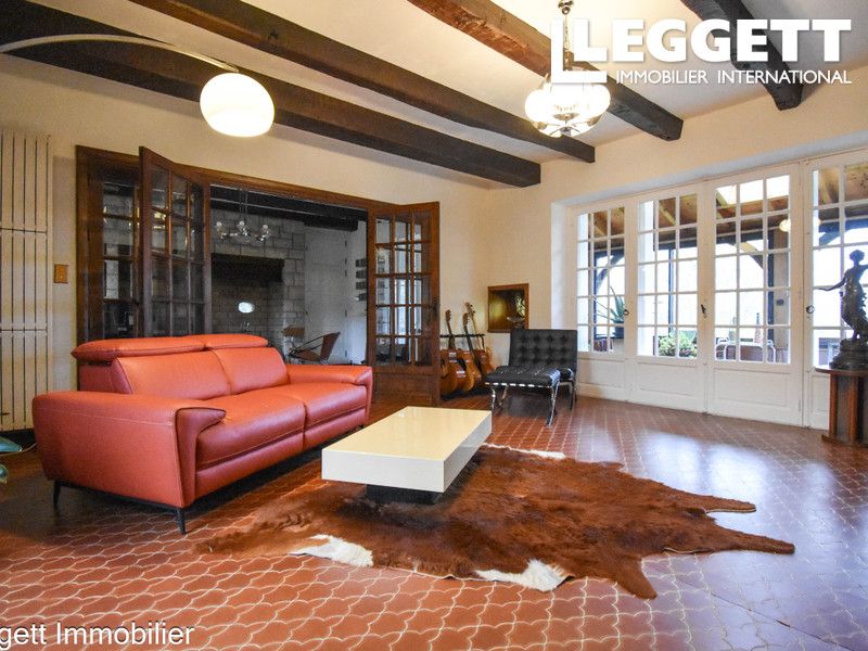 Property photo 3 of 10