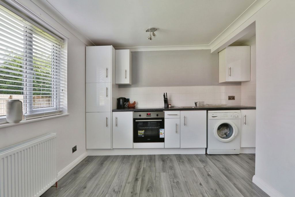 Property photo 2 of 5 3001474