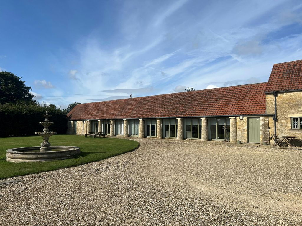 Property photo 1 of 5 Front.Jpg