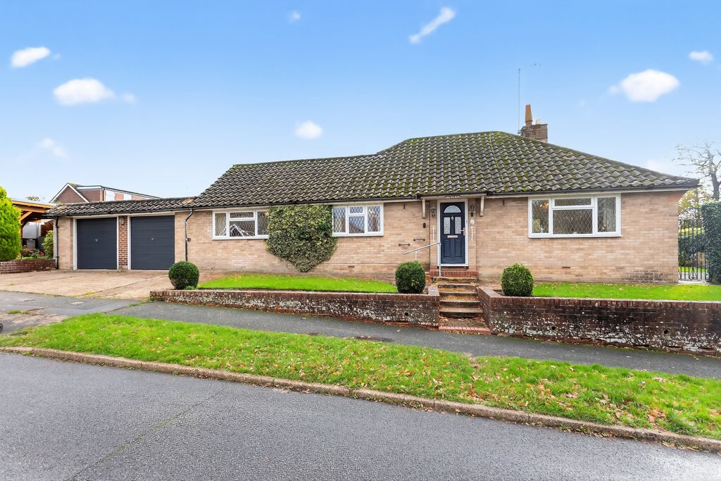 Property photo 1 of 34