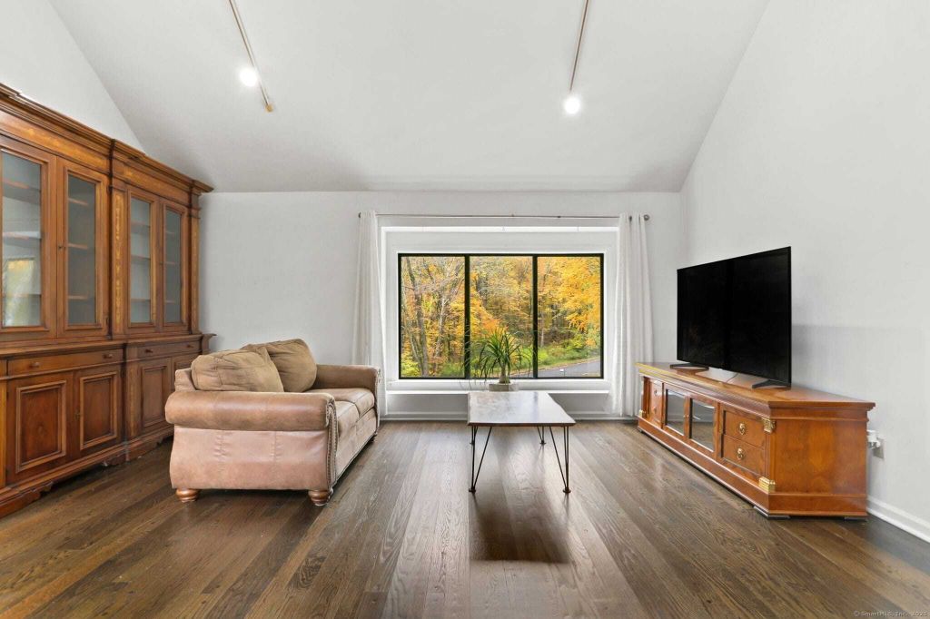 Property photo 3 of 18 <Alttext/>