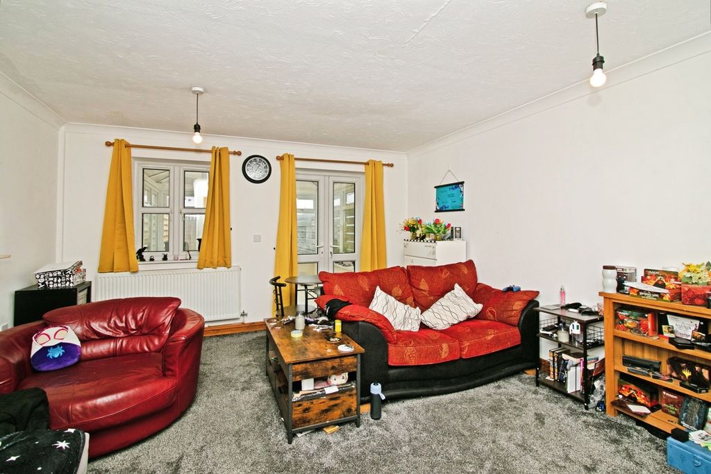 Property photo 2 of 20 Lounge/Dining Room