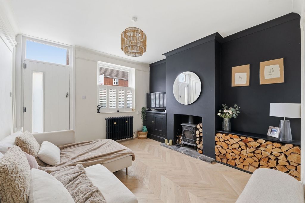 Property photo 2 of 14