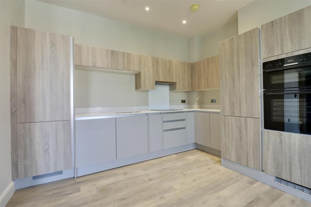 Property photo 1 of 10 21Ada5F6-1CC2-4F1B-850A-Fb2Ae1F07A60_1_201_A.Jpeg