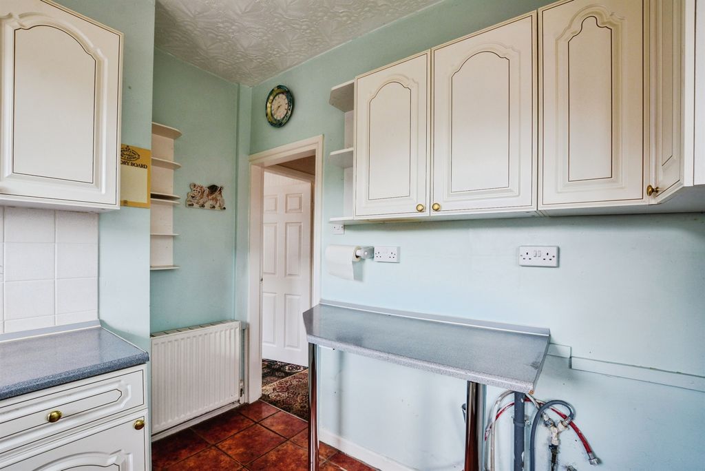 Property photo 2 of 18