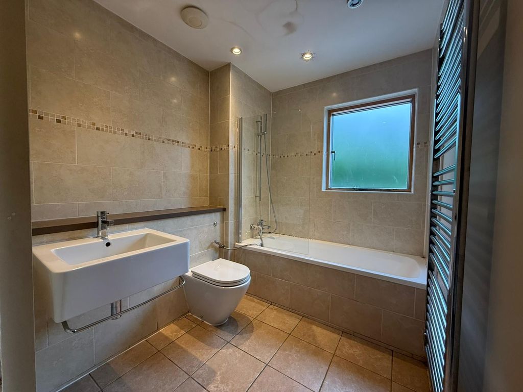 Property photo 3 of 3