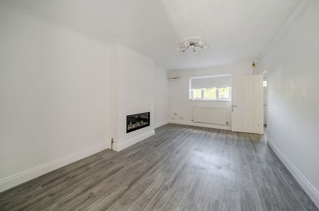 Property photo 3 of 17 1529721-21-1A11B5...