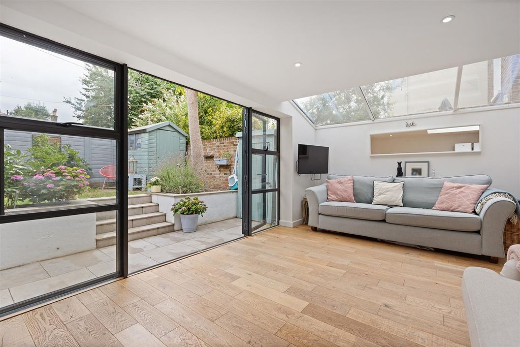 Property photo 2 of 15