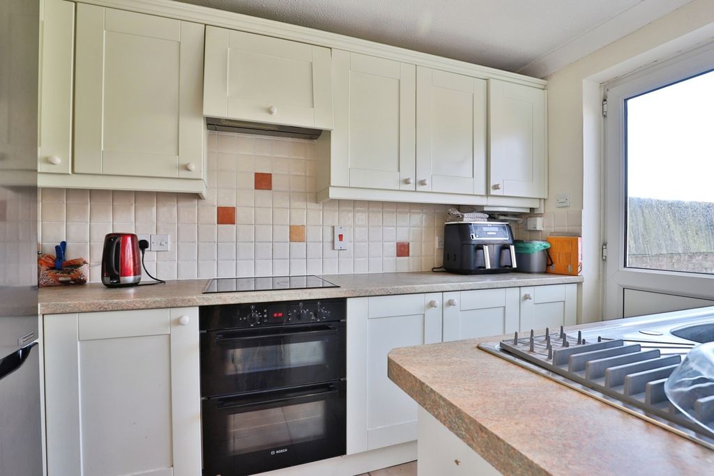 Property photo 3 of 13 Pbox-Img.Jpg