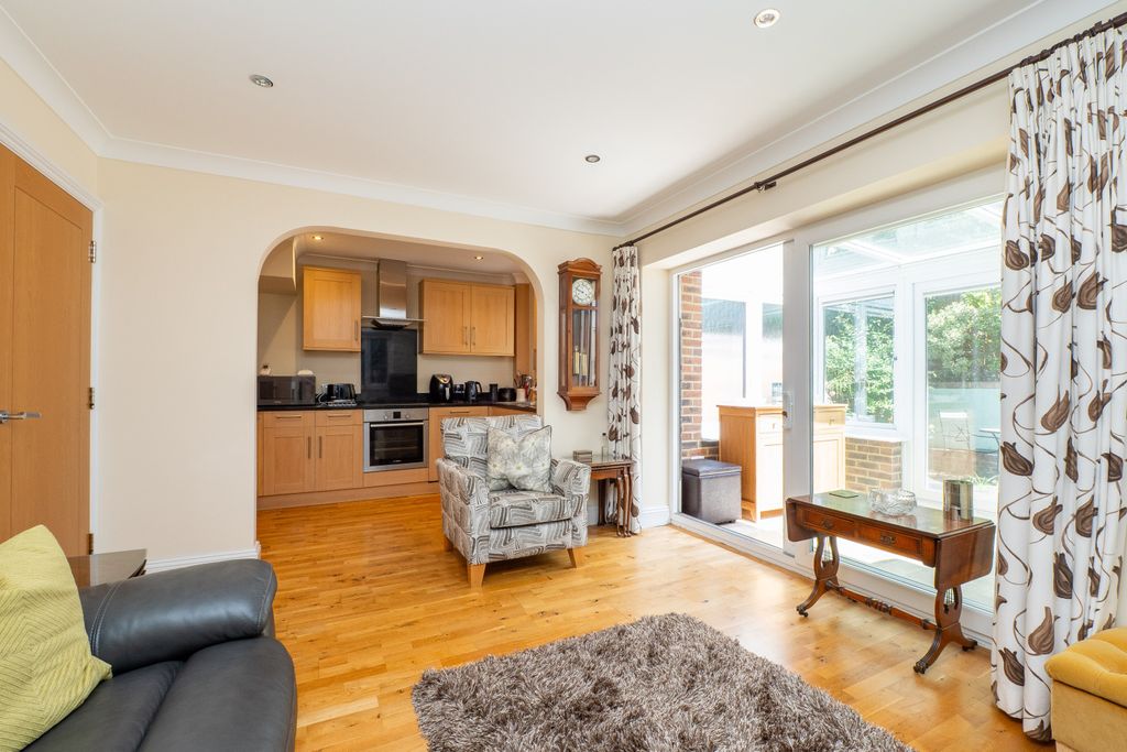 Property photo 2 of 19 Picture No. 04