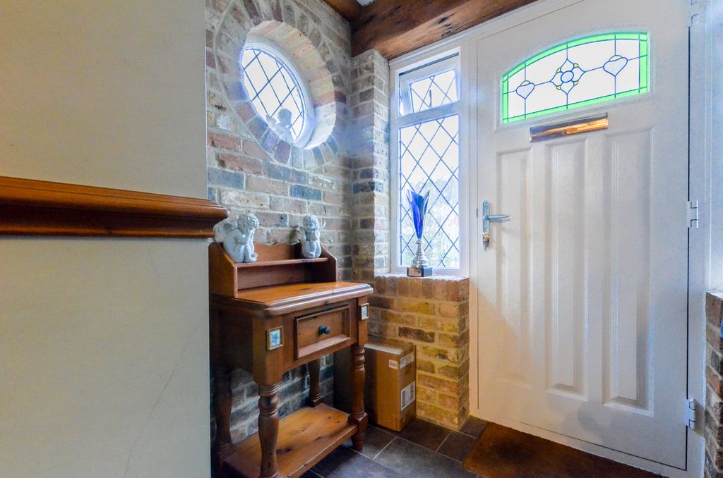 Property photo 3 of 29