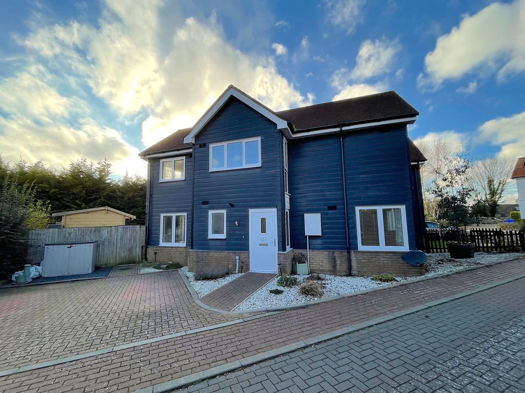 Property photo 1 of 20 Front (1)