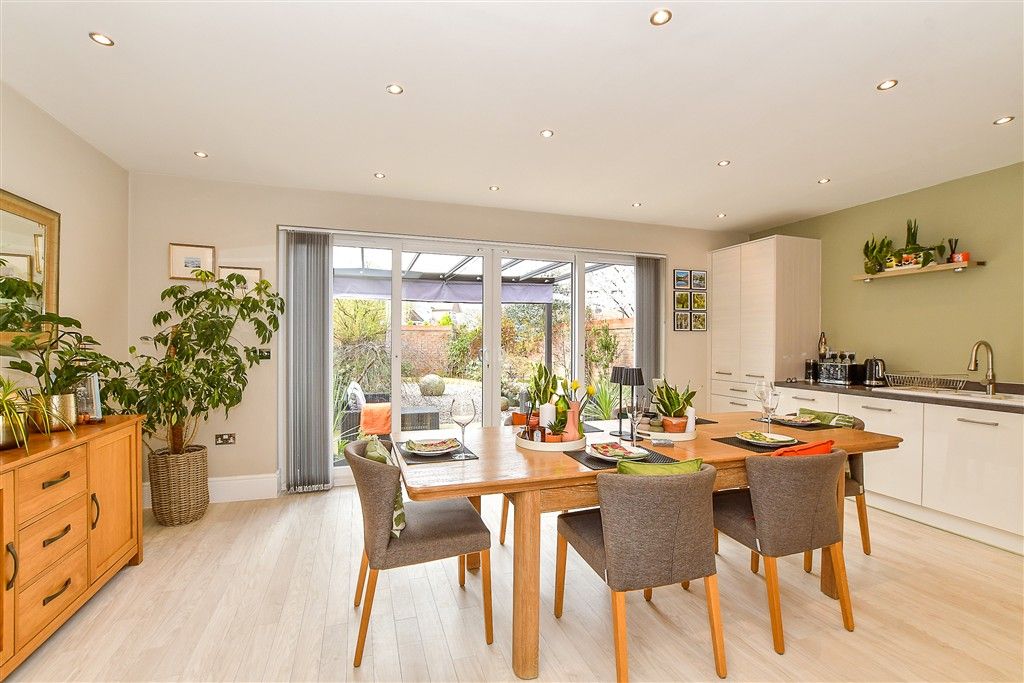 Property photo 2 of 14 Kitchen/Diner