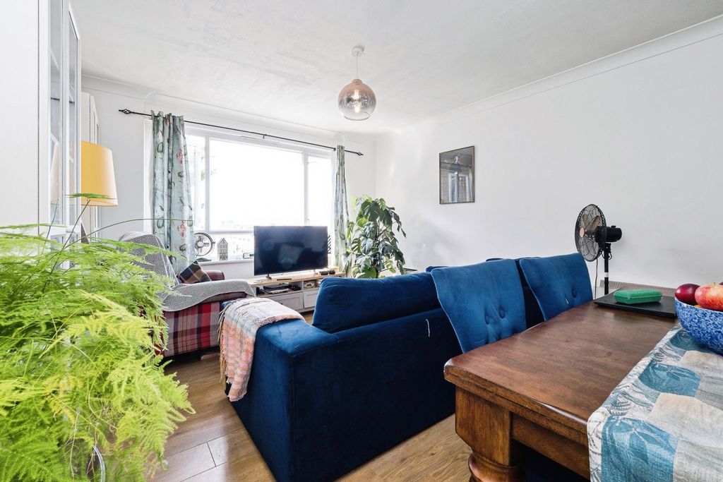 Property photo 2 of 15 Pbox-Img.Jpg