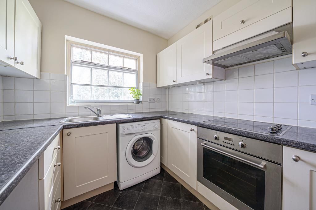 Property photo 2 of 12 Kitchen