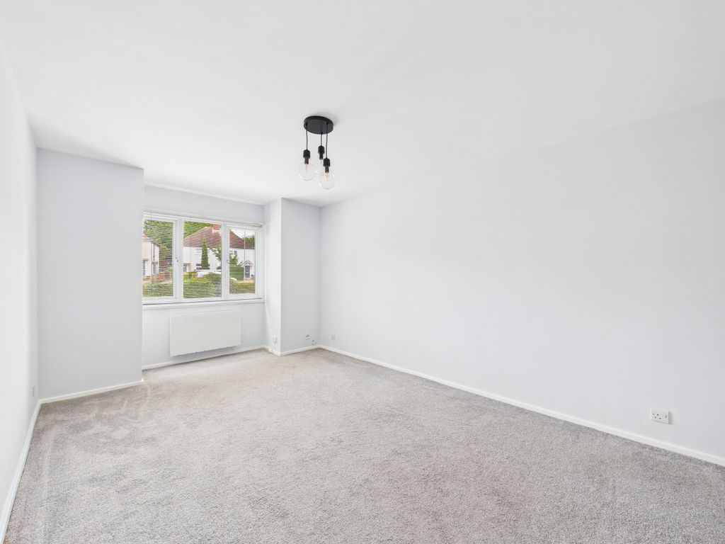 Property photo 3 of 9 Cam01354G0-Pr0579-Still003
