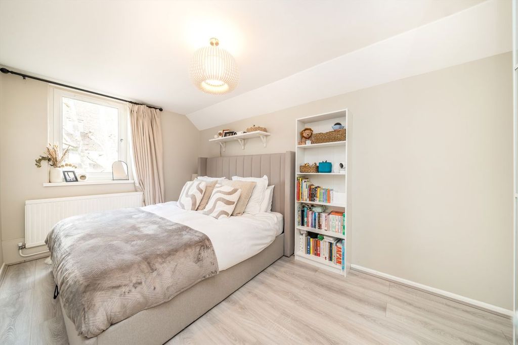 Property photo 3 of 7