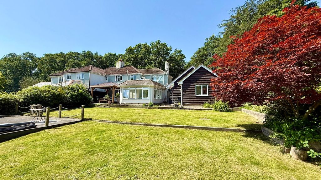 Property photo 2 of 36