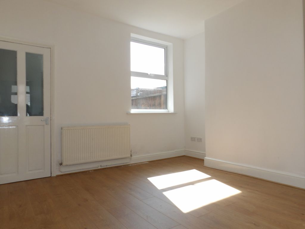 Property photo 2 of 7 Dining Room