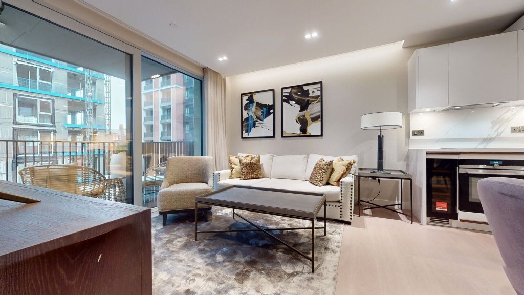 Property photo 1 of 20 Living Room